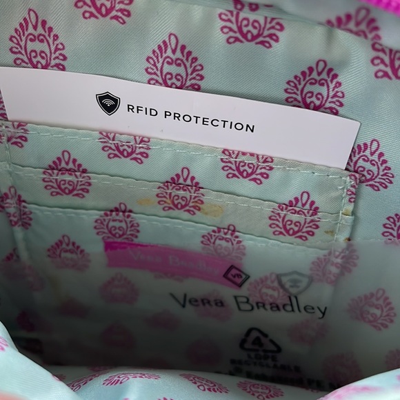 Vera Bradley wildflower paisley Crossbody NWT - Picture 3 of 3